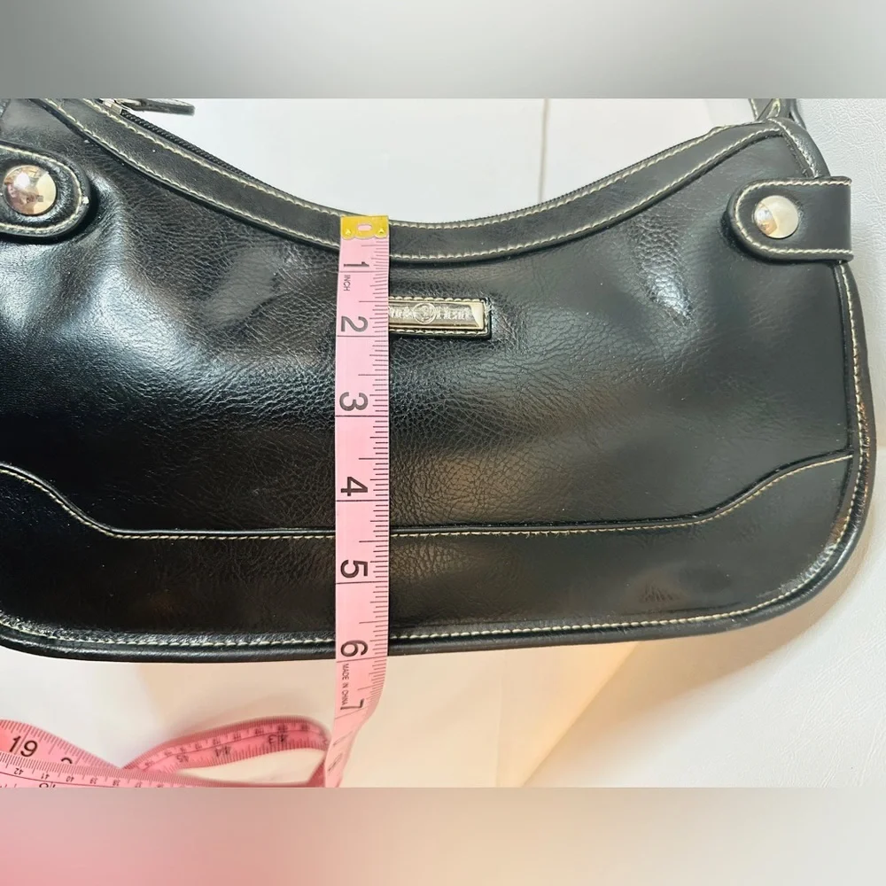 Duck Head Black Faux Leather Hobo Shoulder Bag With Silver Tone Hardware